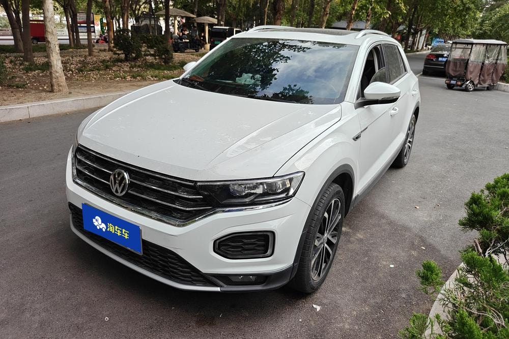Volkswagen T-Roc 2020 — фото автомобиля