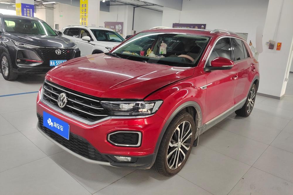 Volkswagen T-Roc 2018 — фото автомобиля