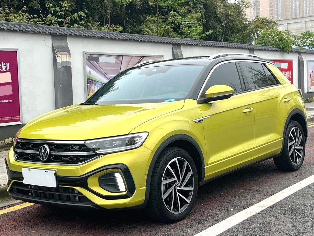Volkswagen T-Roc 2023 — фото автомобиля