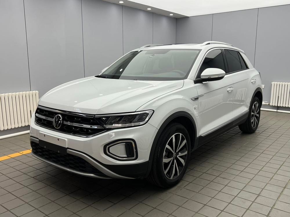 Volkswagen T-Roc 2023 — фото автомобиля