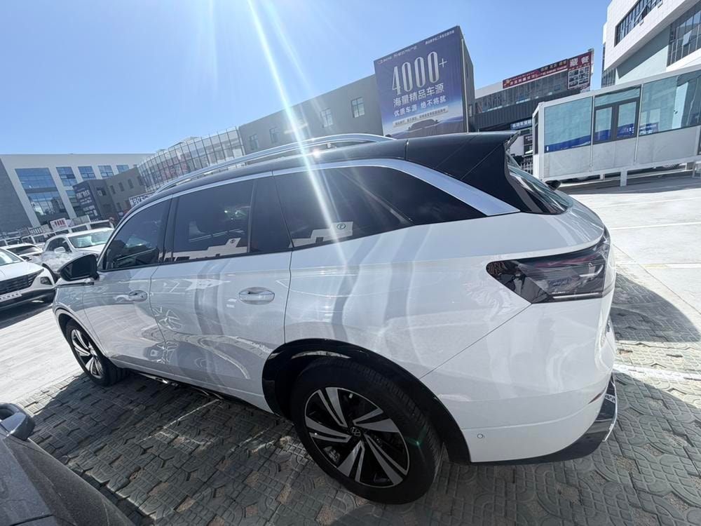 Volkswagen Talagon 2023 — фото автомобиля