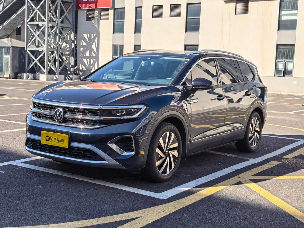 Volkswagen Tavendor 2021 — фото автомобиля