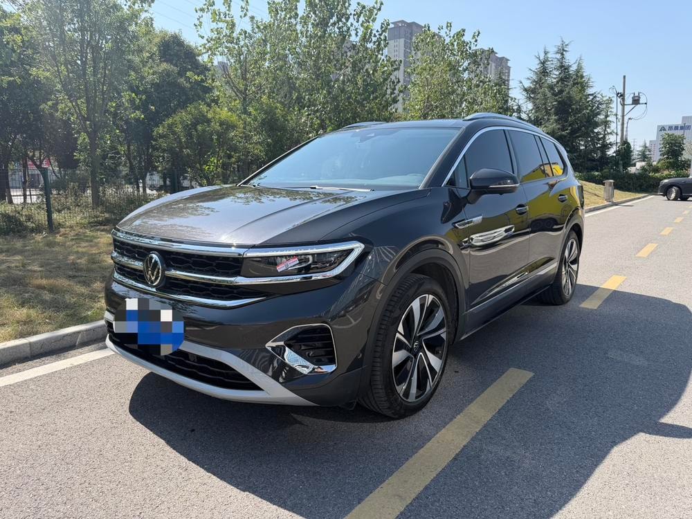 Volkswagen Tavendor 2024 — фото автомобиля 1