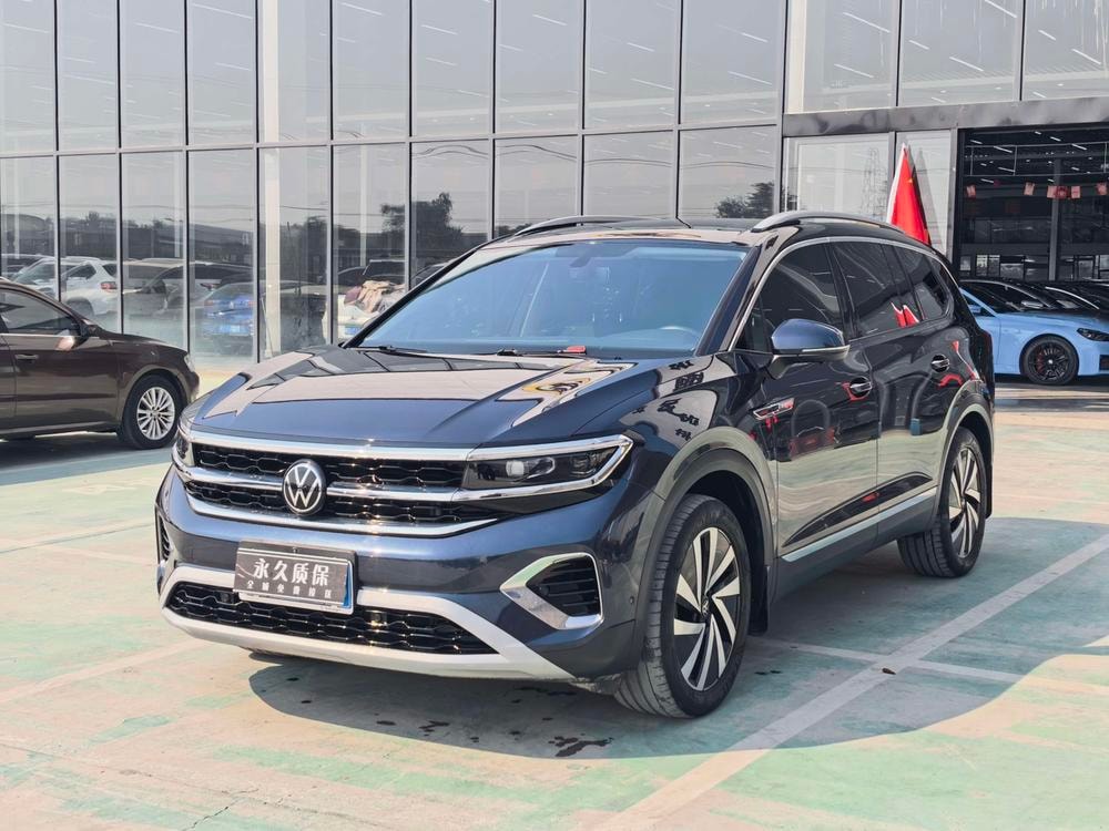 Volkswagen Tavendor 2021 — фото автомобиля