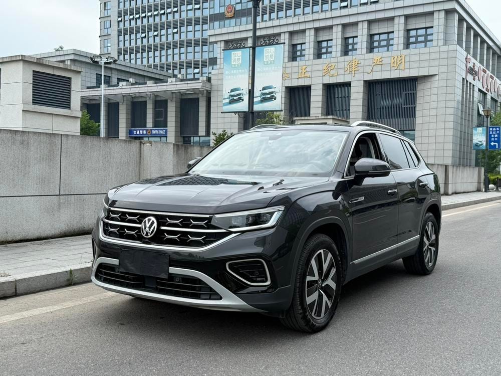 Volkswagen Tayron 2023 — фото автомобиля