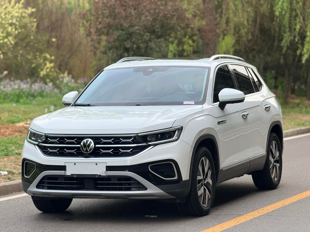 Volkswagen Tayron 2023 — фото автомобиля
