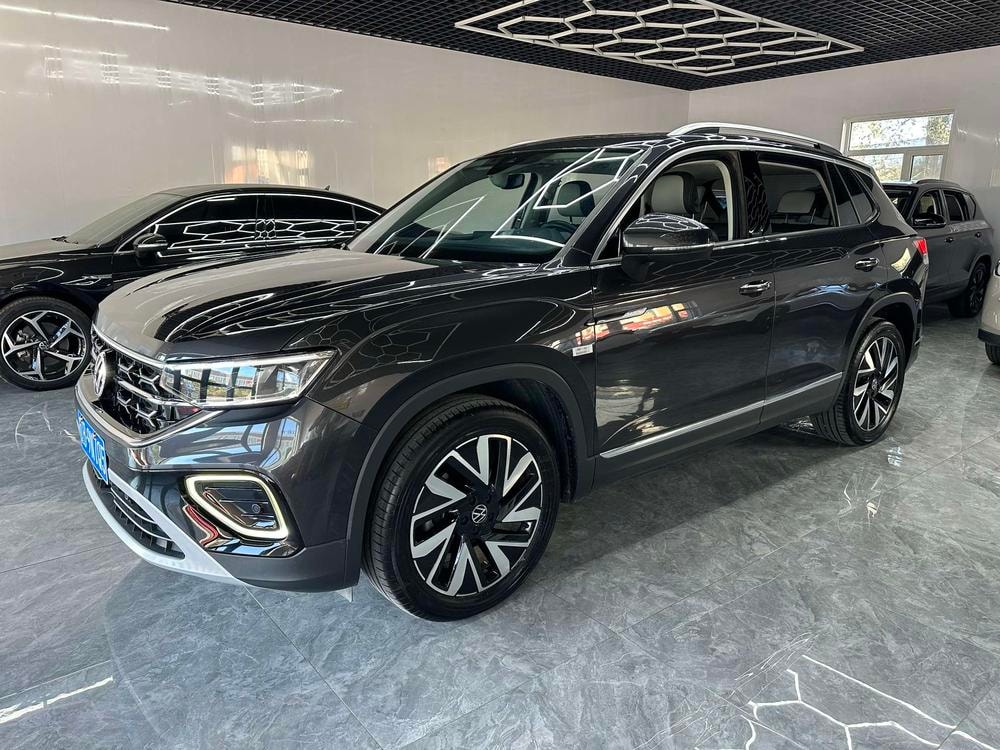 Volkswagen Tayron 2023 — фото автомобиля