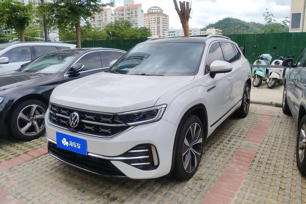 Volkswagen Tayron 2023 — фото автомобиля
