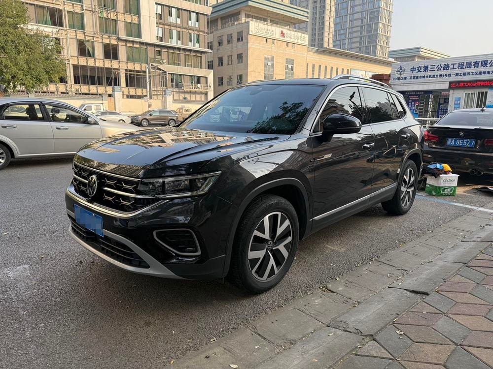 Volkswagen Tayron 2023 — фото автомобиля