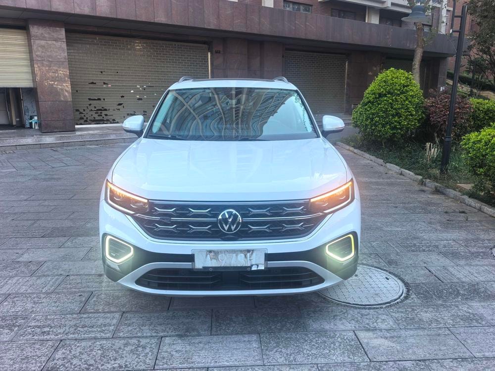 Volkswagen Tayron 2023 — фото автомобиля
