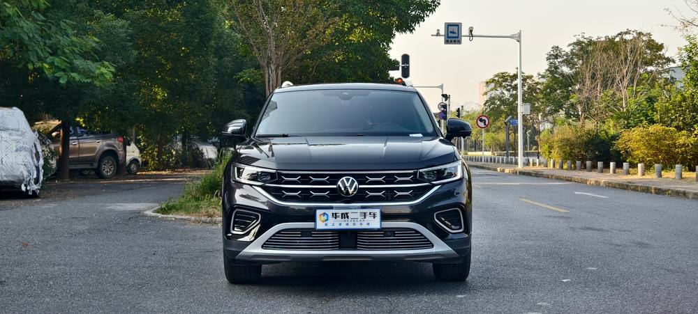 Volkswagen Tayron 2023 — фото автомобиля