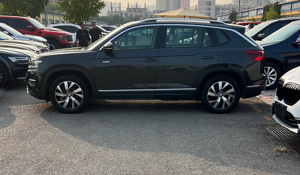 Volkswagen Tayron 2019 — фото автомобиля 1