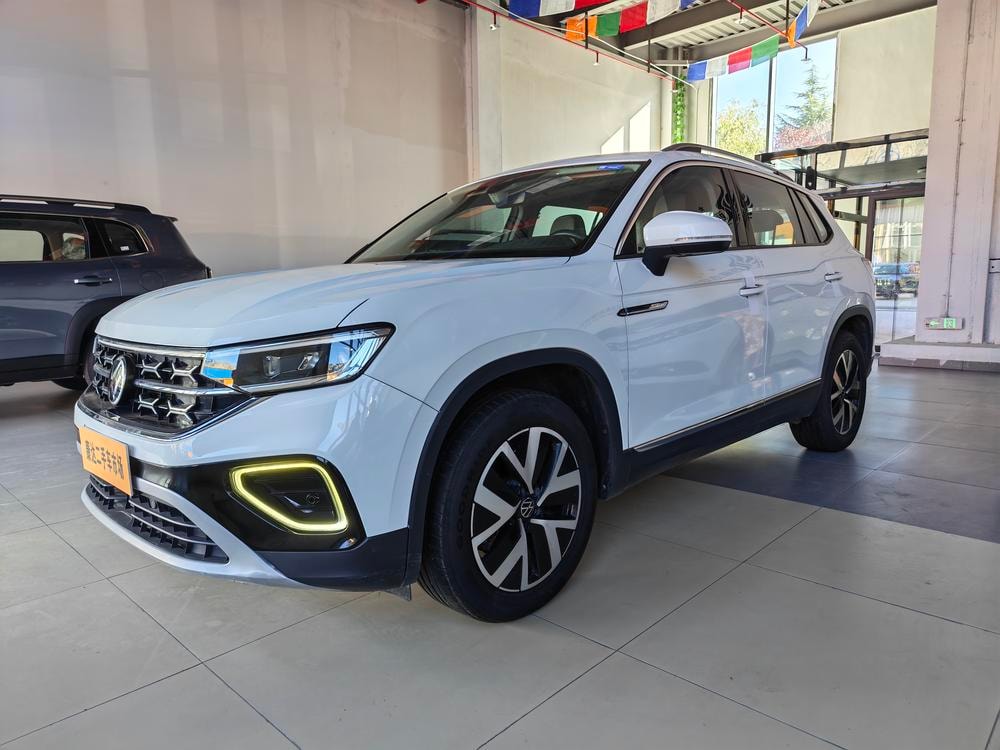 Volkswagen Tayron 2023 — фото автомобиля
