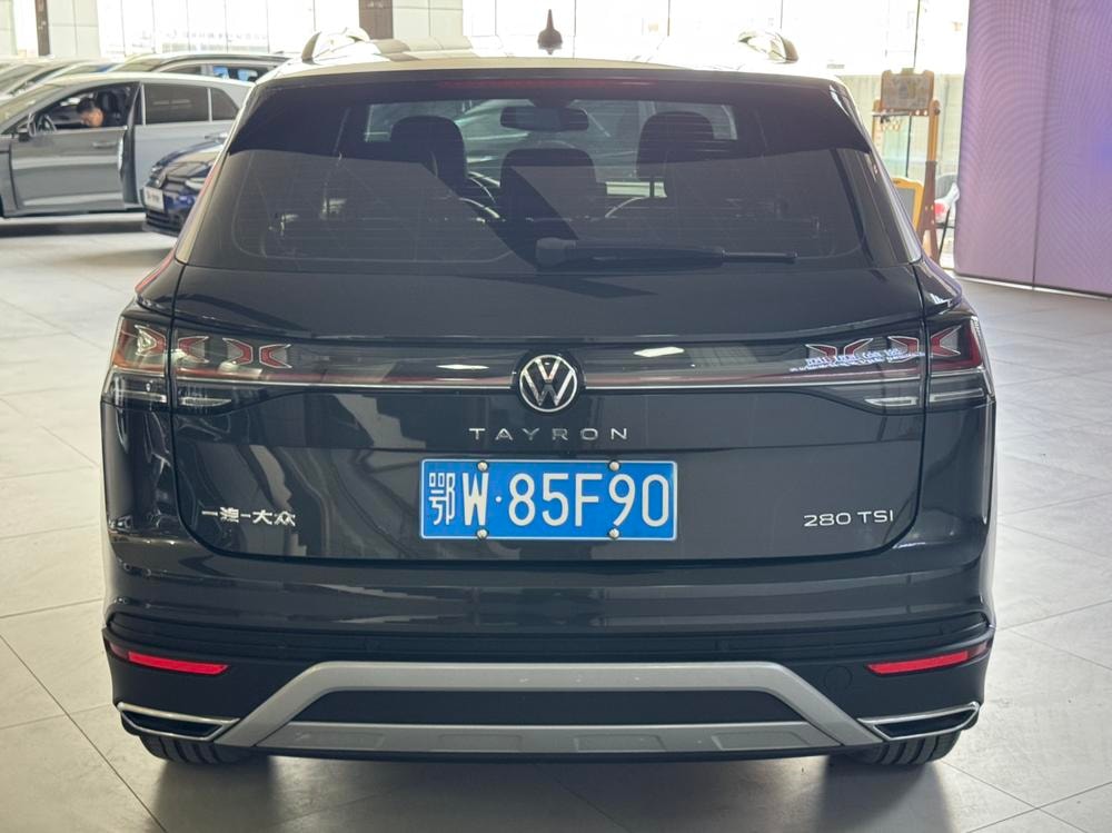Volkswagen Tayron 2023 — фото автомобиля