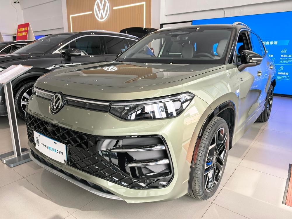 Volkswagen Tayron 2025 — фото автомобиля