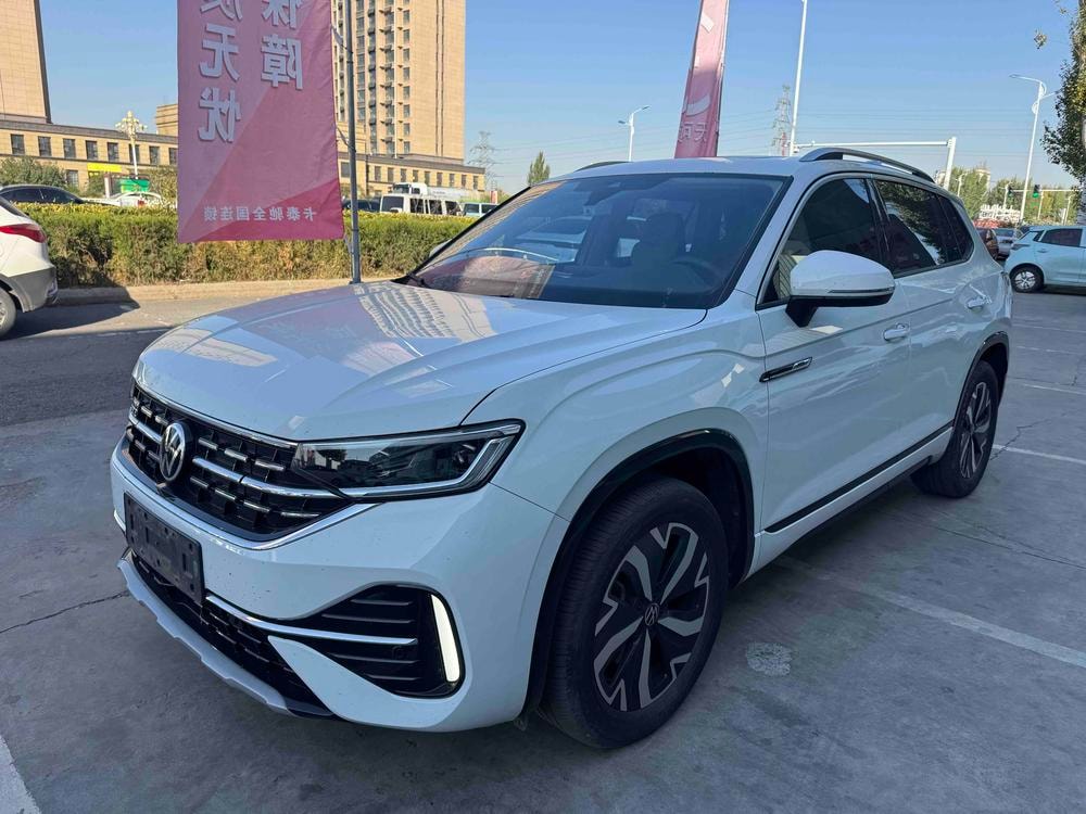 Volkswagen Tayron GTE 2023 — фото автомобиля