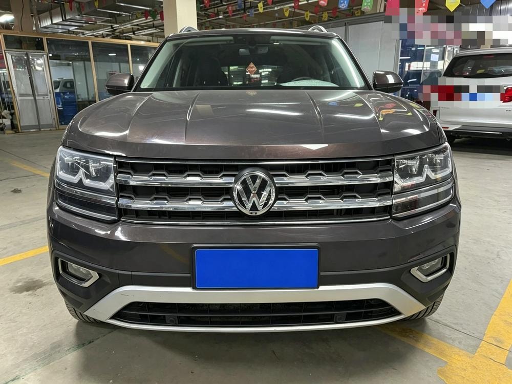 Volkswagen Teramont 2017 — фото автомобиля 1