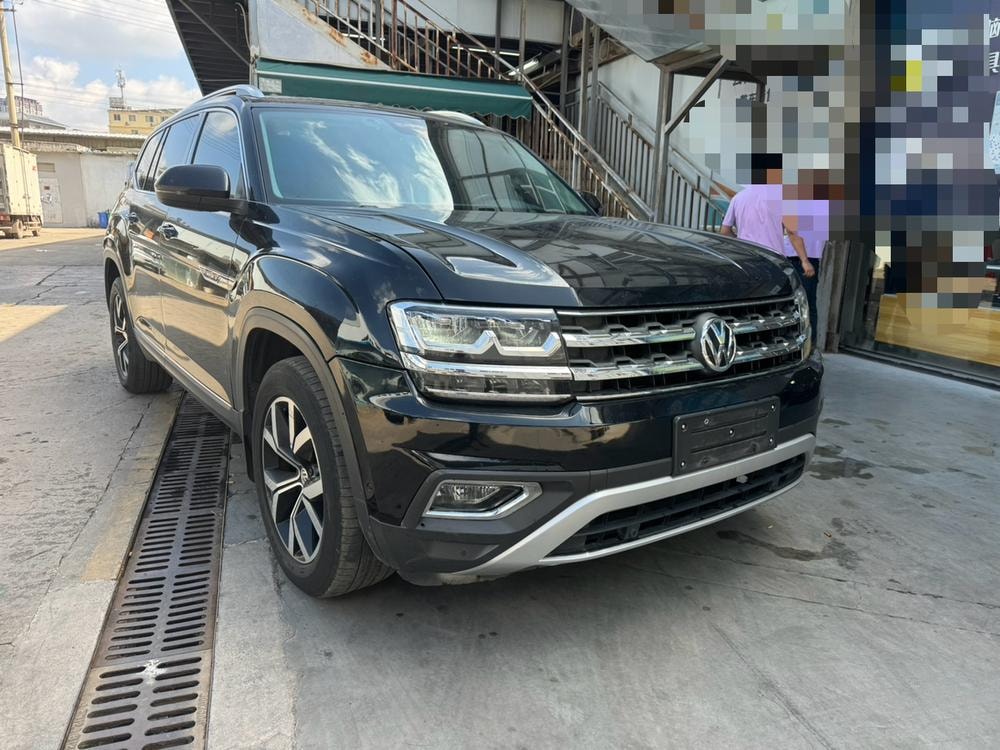 Volkswagen Teramont 2017 — фото автомобиля 1