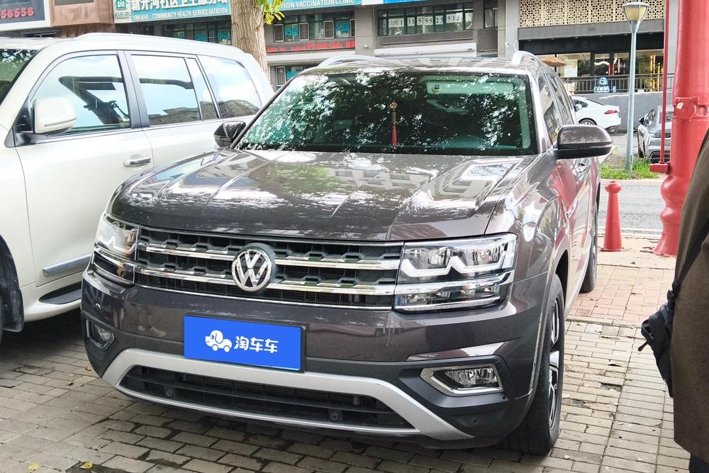 Volkswagen Teramont 2017 — фото автомобиля 1