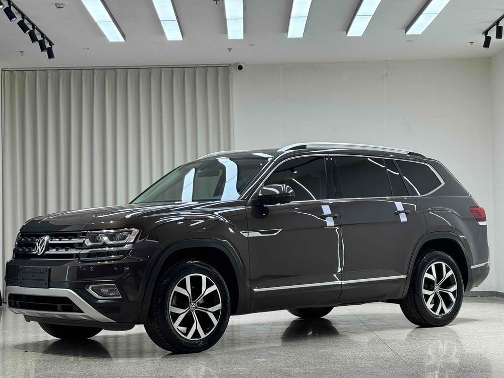 Volkswagen Teramont 2017 — фото автомобиля