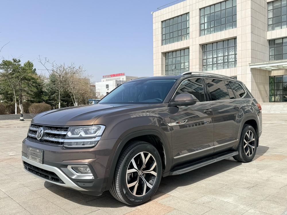 Volkswagen Teramont 2019 — фото автомобиля 1