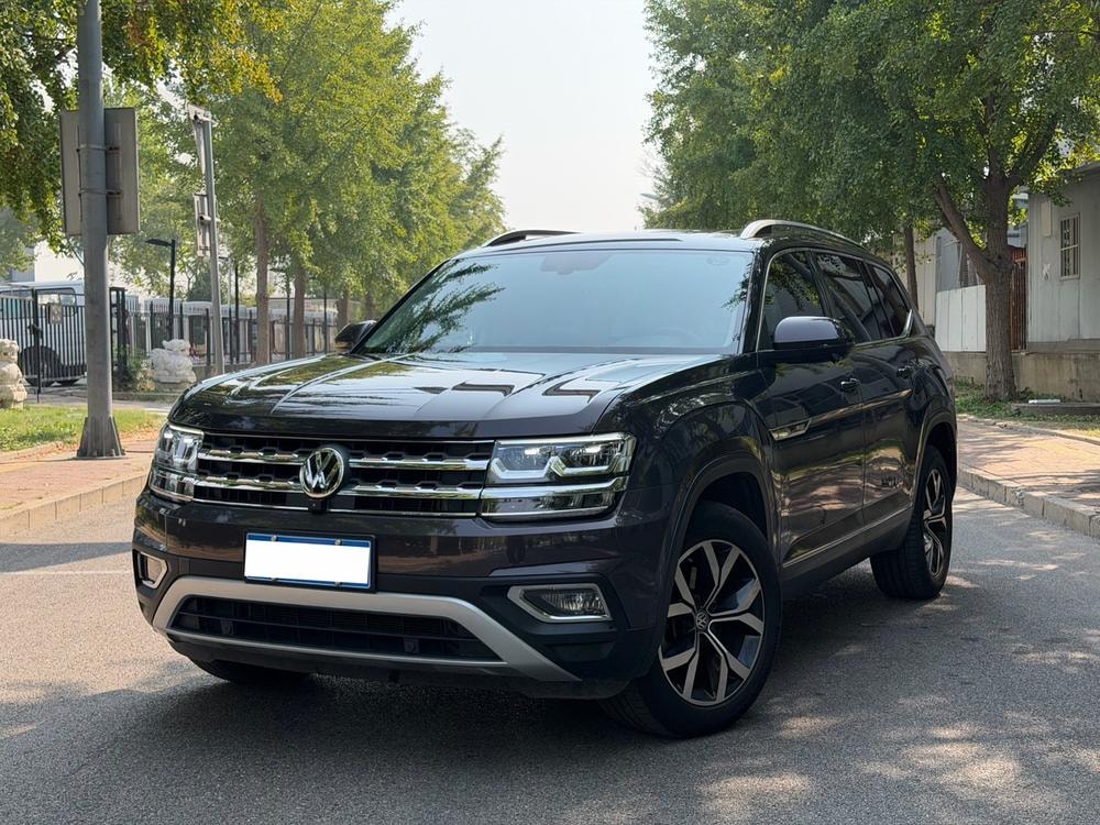 Volkswagen Teramont 2017 — фото автомобиля
