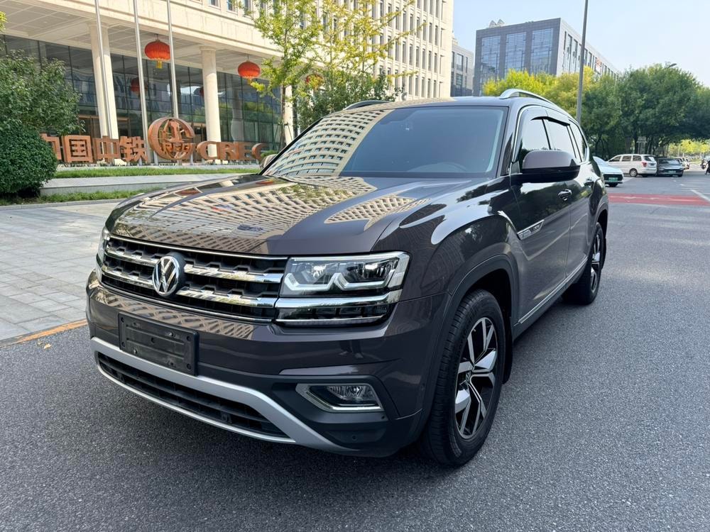 Volkswagen Teramont 2017 — фото автомобиля