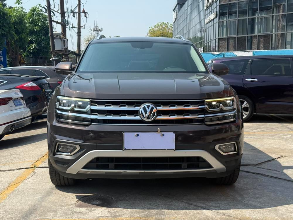 Volkswagen Teramont 2017 — фото автомобиля
