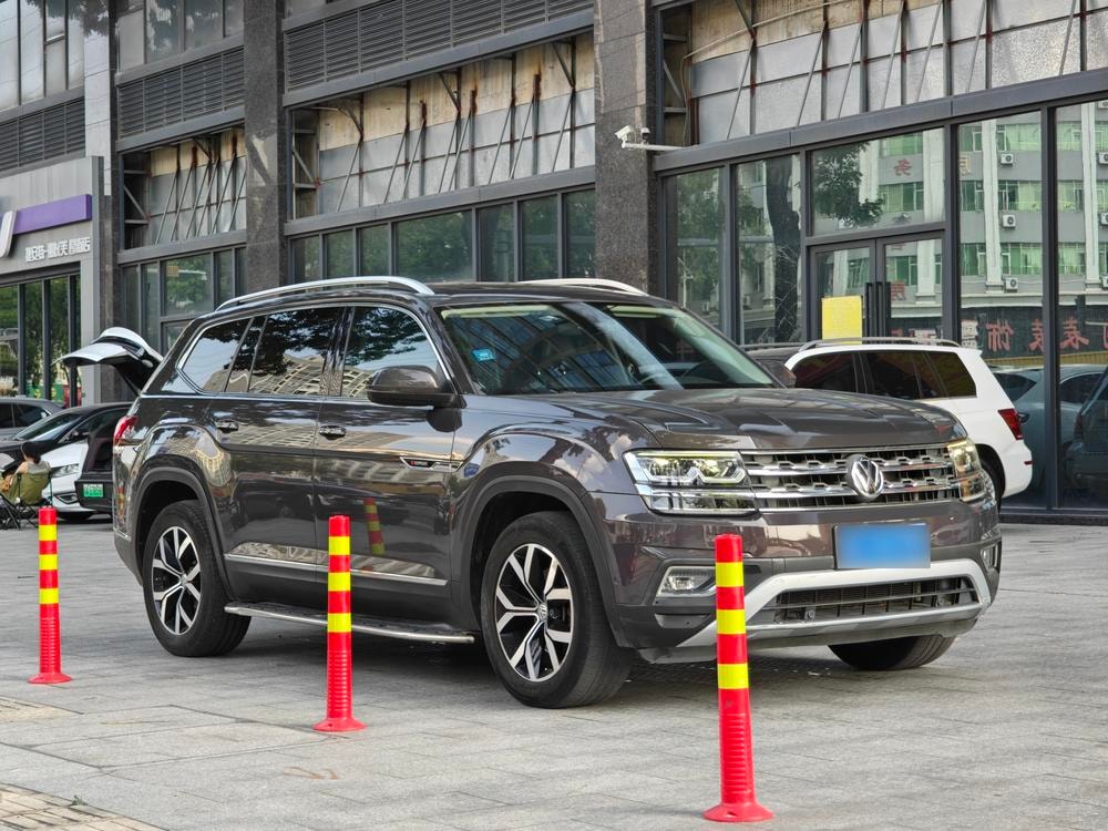 Volkswagen Teramont 2017 — фото автомобиля