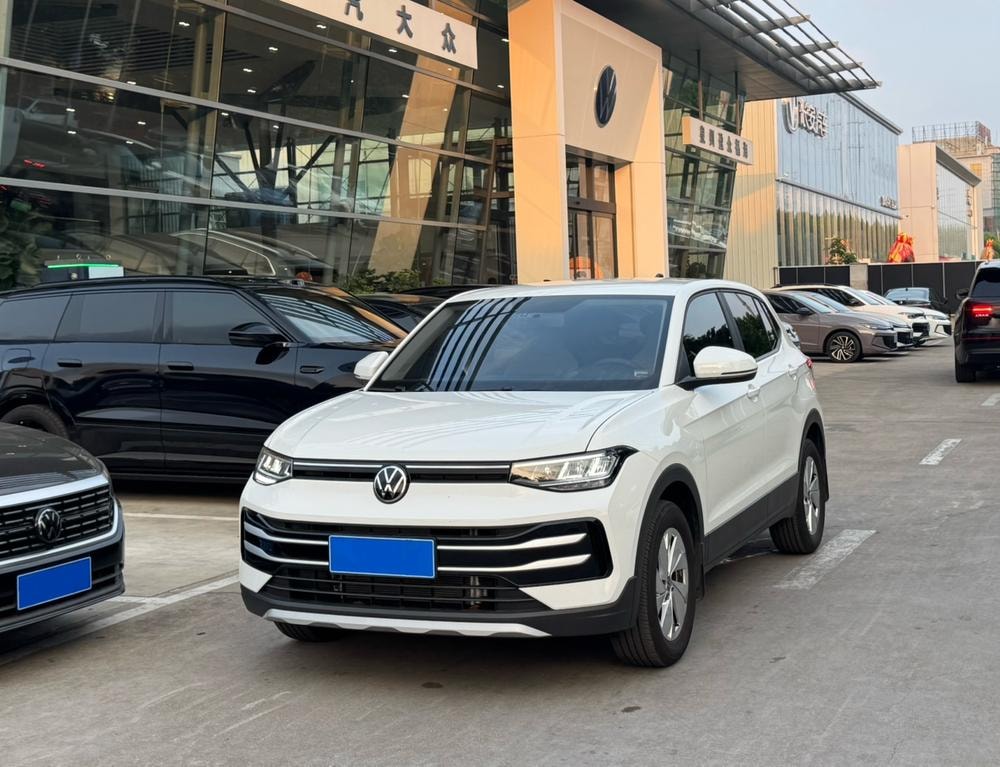 Volkswagen Tharu 2026 — фото автомобиля 1