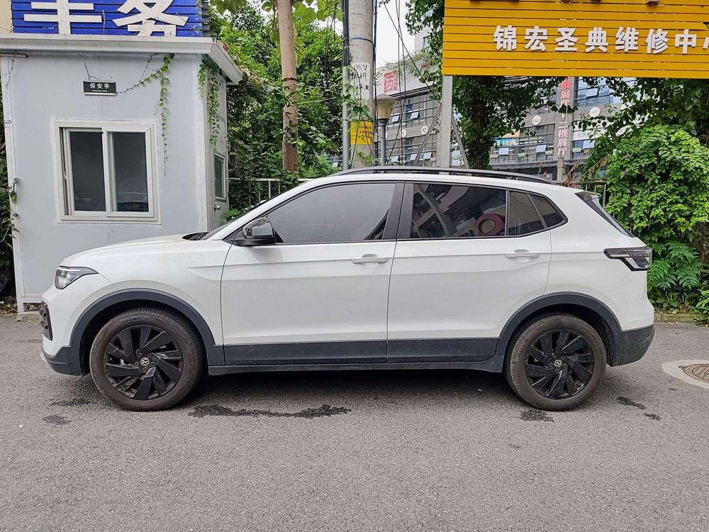 Volkswagen Tharu 2026 — фото автомобиля 1
