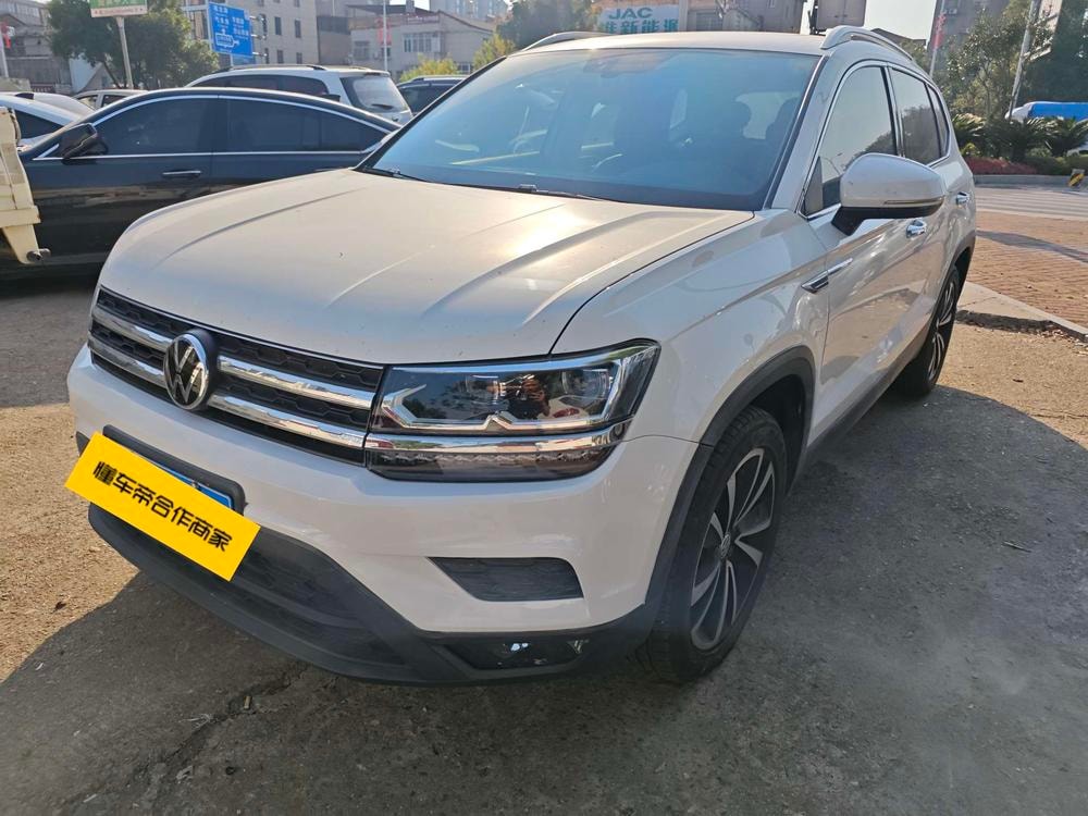 Volkswagen Tharu 2020 — фото автомобиля