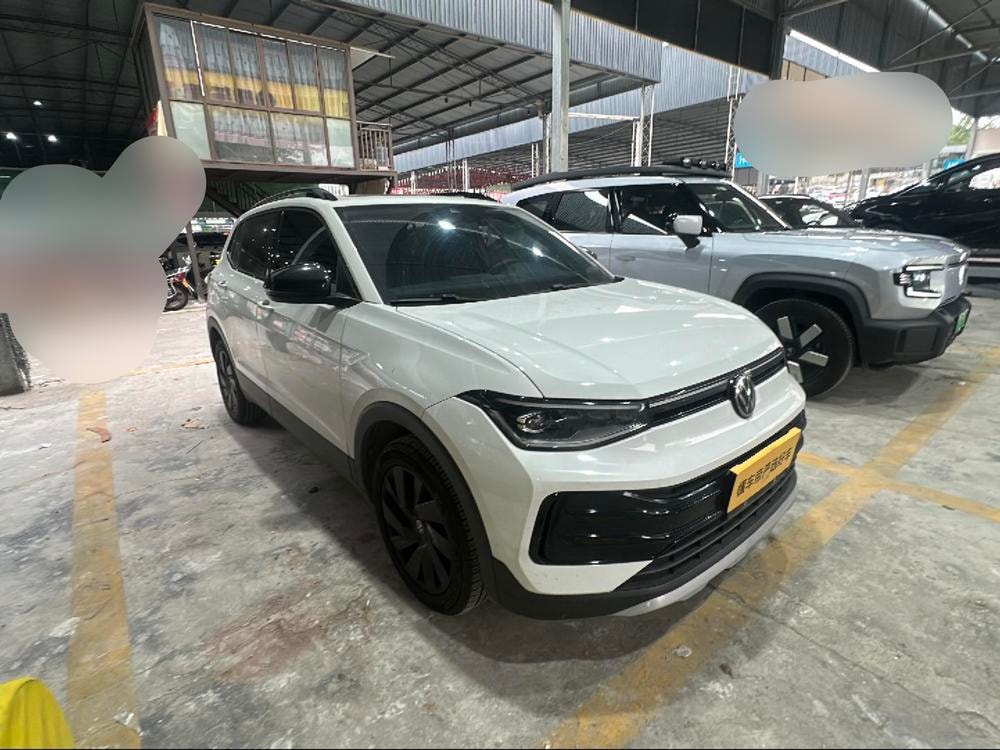 Volkswagen Tharu 2025 — фото автомобиля 1