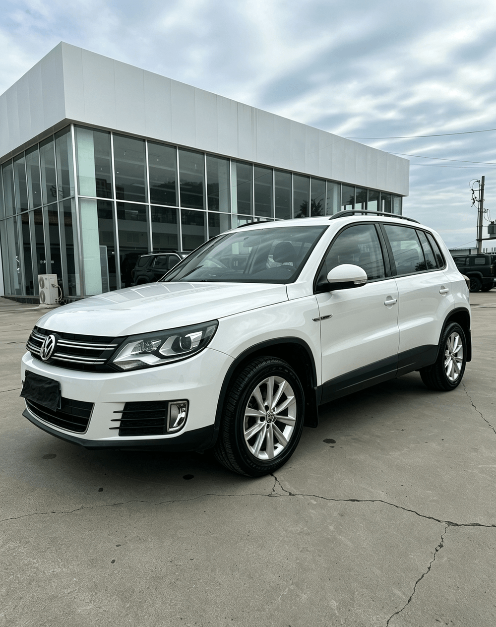 Volkswagen Tiguan 2016 — фото автомобиля
