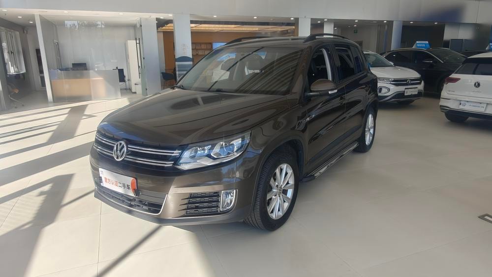 Volkswagen Tiguan 2016 — фото автомобиля