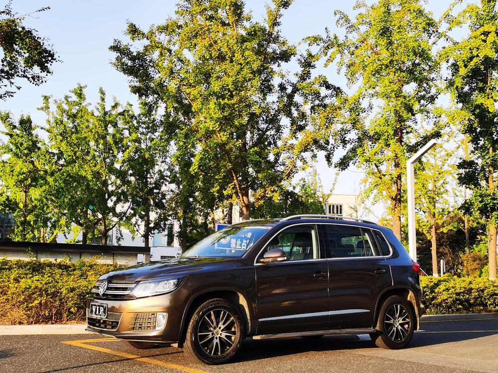 Volkswagen Tiguan 2015 — фото автомобиля