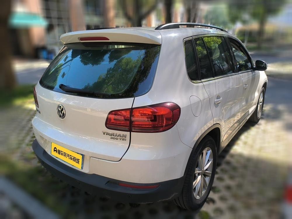 Volkswagen Tiguan 2017 — фото автомобиля 1