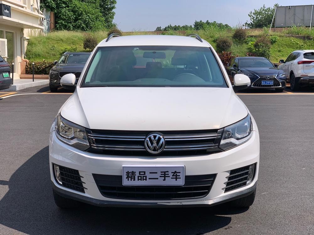 Volkswagen Tiguan 2016 — фото автомобиля 1