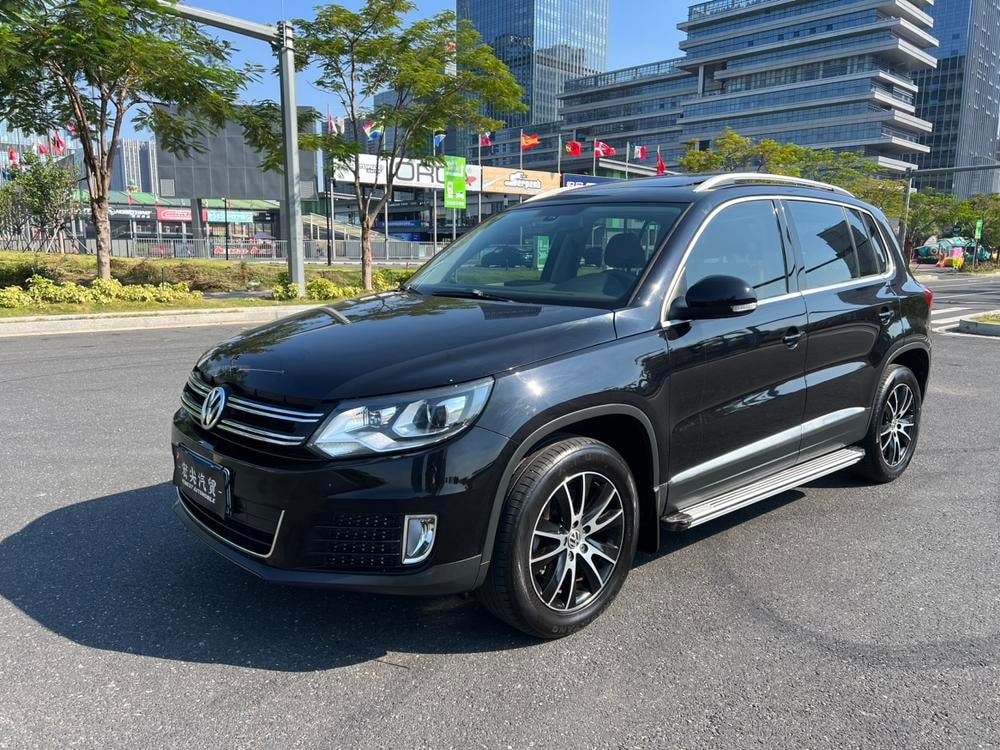 Volkswagen Tiguan 2015 — фото автомобиля