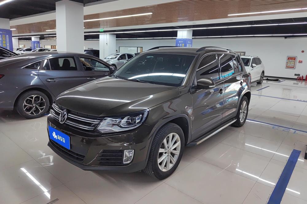 Volkswagen Tiguan 2017 — фото автомобиля 1
