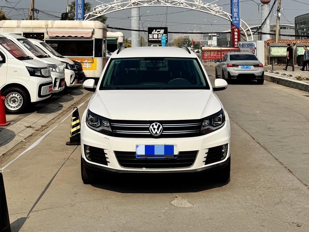 Volkswagen Tiguan 2016 — фото автомобиля