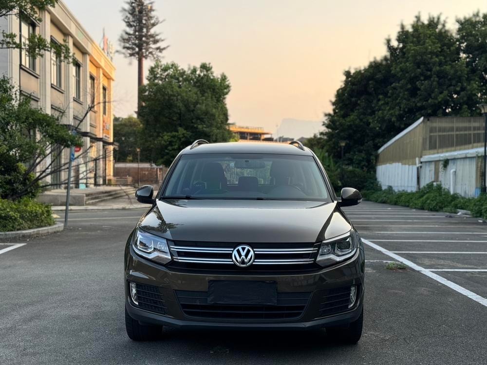 Volkswagen Tiguan 2016 — фото автомобиля