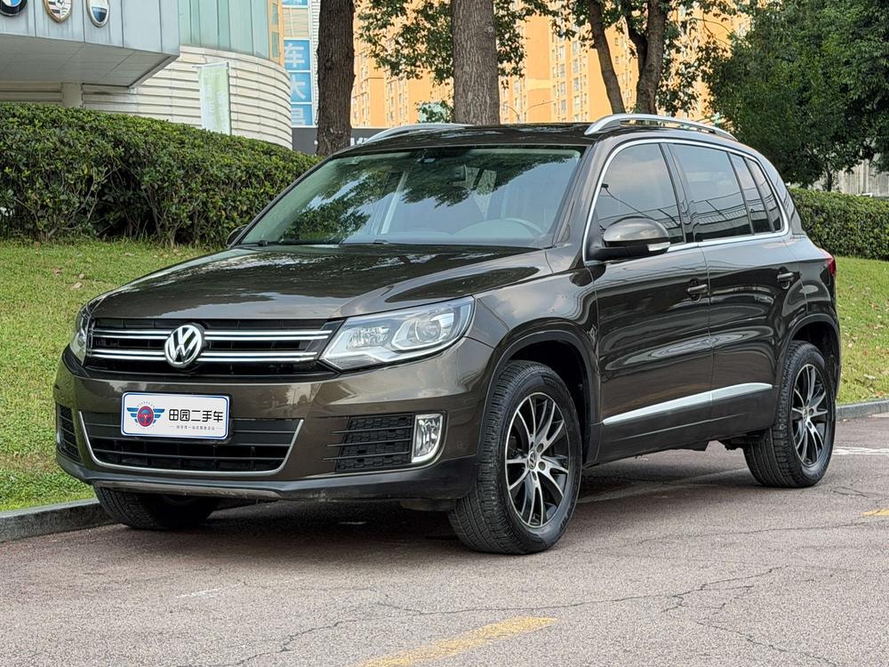 Volkswagen Tiguan 2015 — фото автомобиля