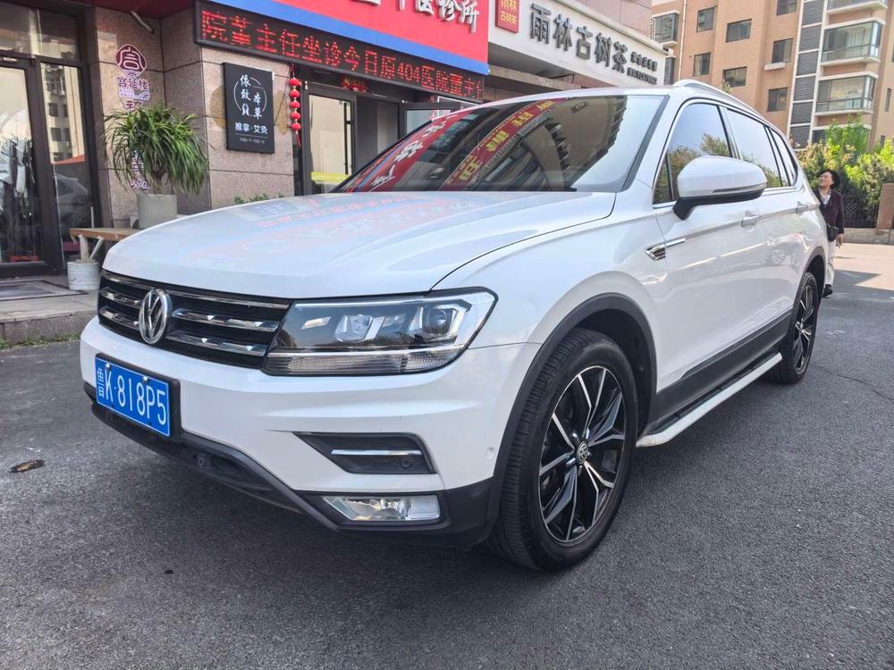 Volkswagen Tiguan L 2019 — фото автомобиля