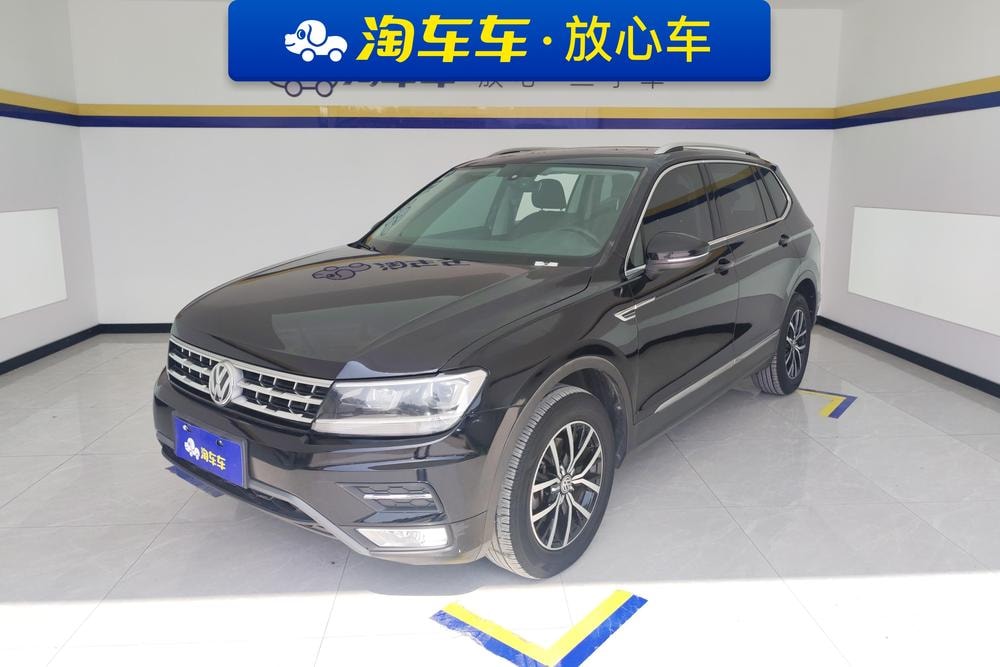 Volkswagen Tiguan L 2017 — фото автомобиля