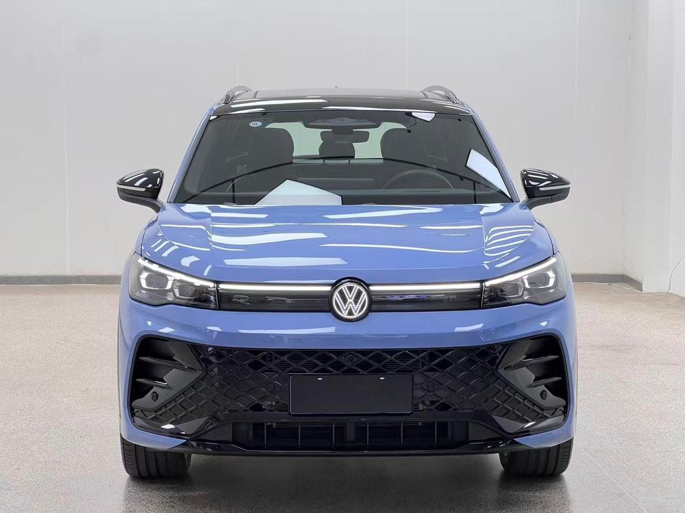Volkswagen Tiguan L 2026 — фото автомобиля