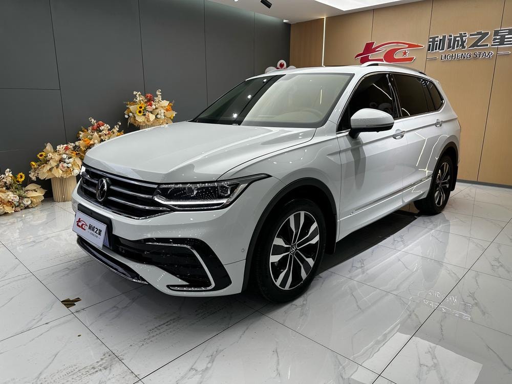 Volkswagen Tiguan L 2025 — фото автомобиля