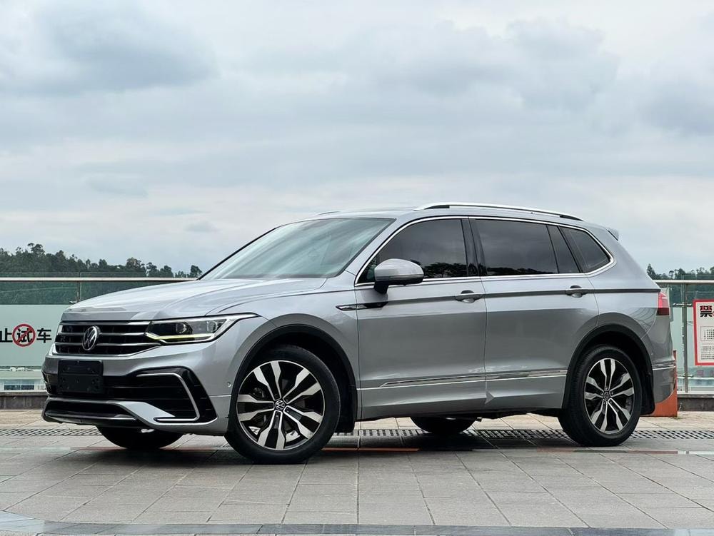 Volkswagen Tiguan L 2022 — фото автомобиля