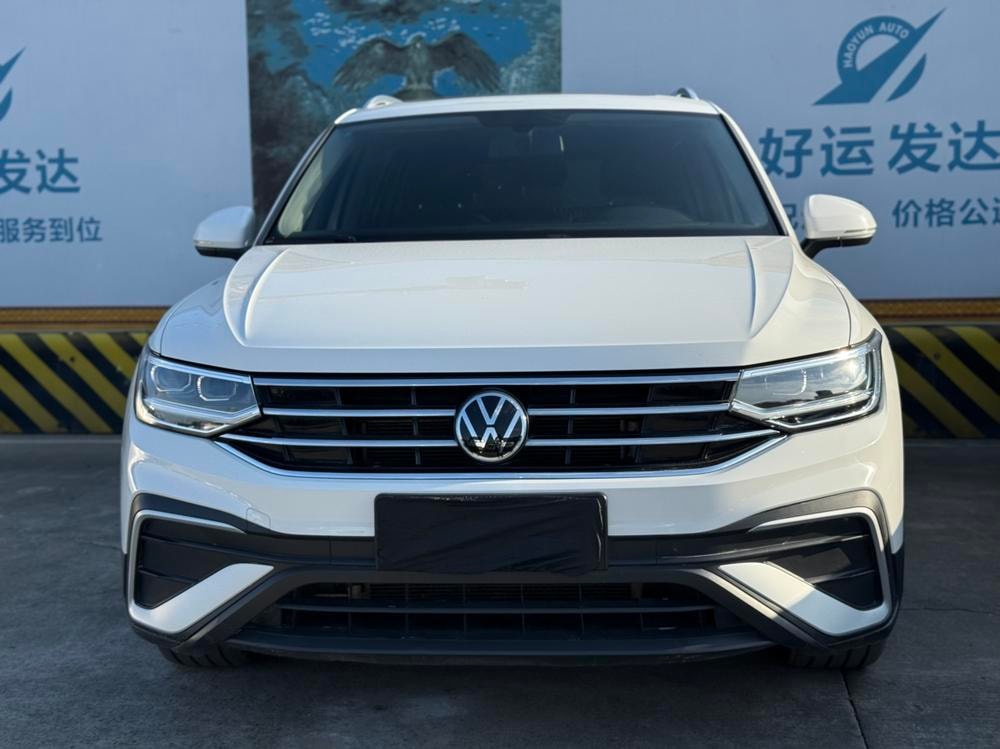 Volkswagen Tiguan L 2022 — фото автомобиля