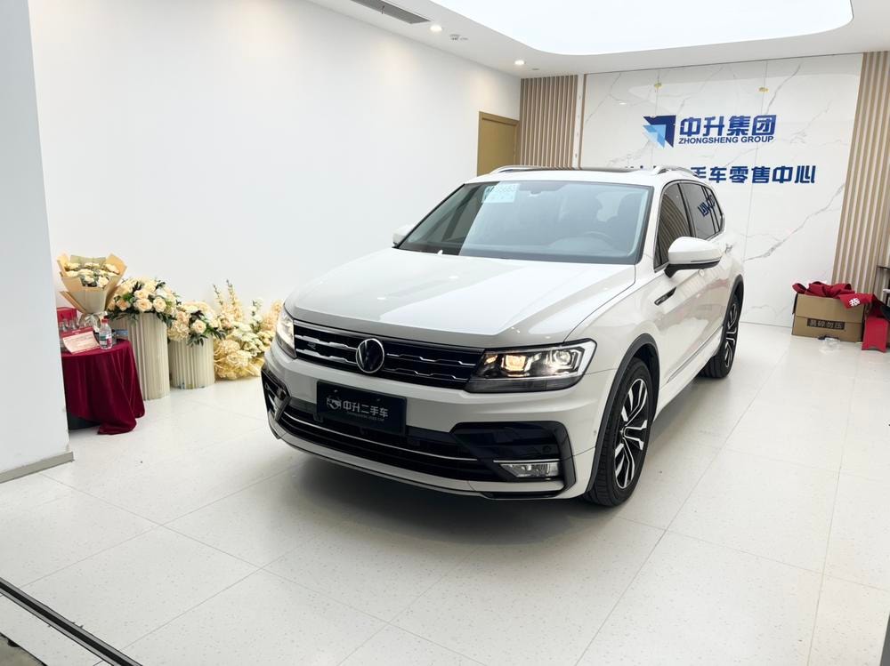 Volkswagen Tiguan L 2021 — фото автомобиля